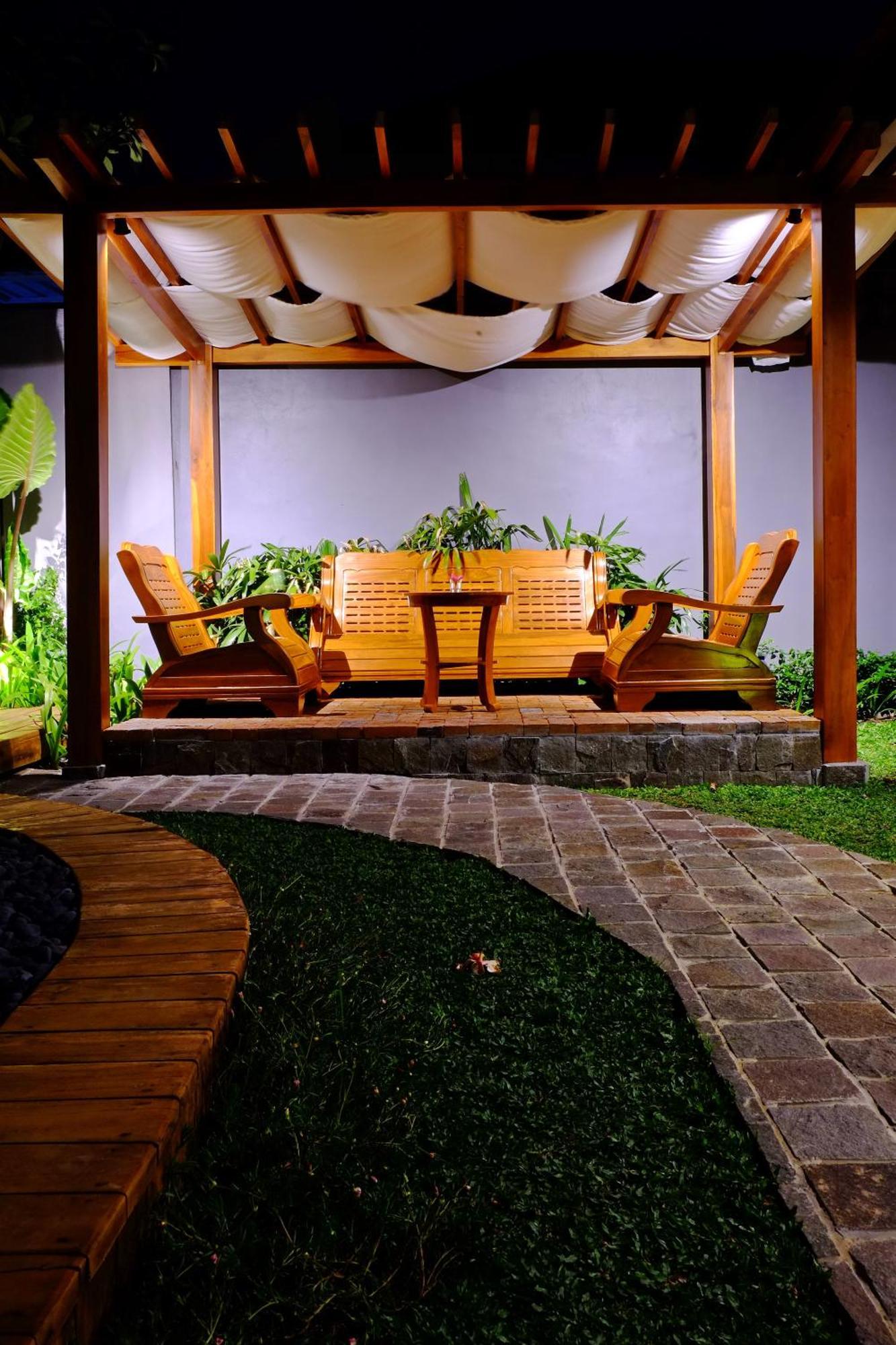 O.B Oemah Bone Homestay Sanur Εξωτερικό φωτογραφία